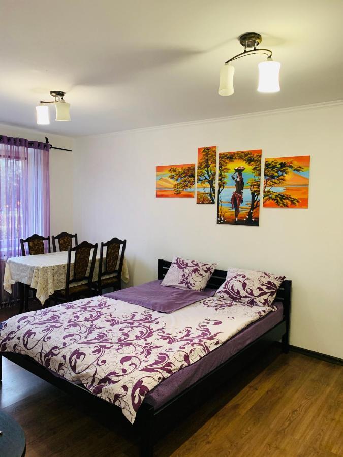 Apartment Rovno Rivne Bagian luar foto