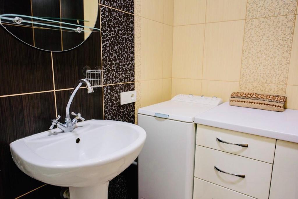 Apartment Rovno Rivne Bagian luar foto